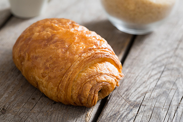 Come sono nati i cornetti, le brioche e i chifferi