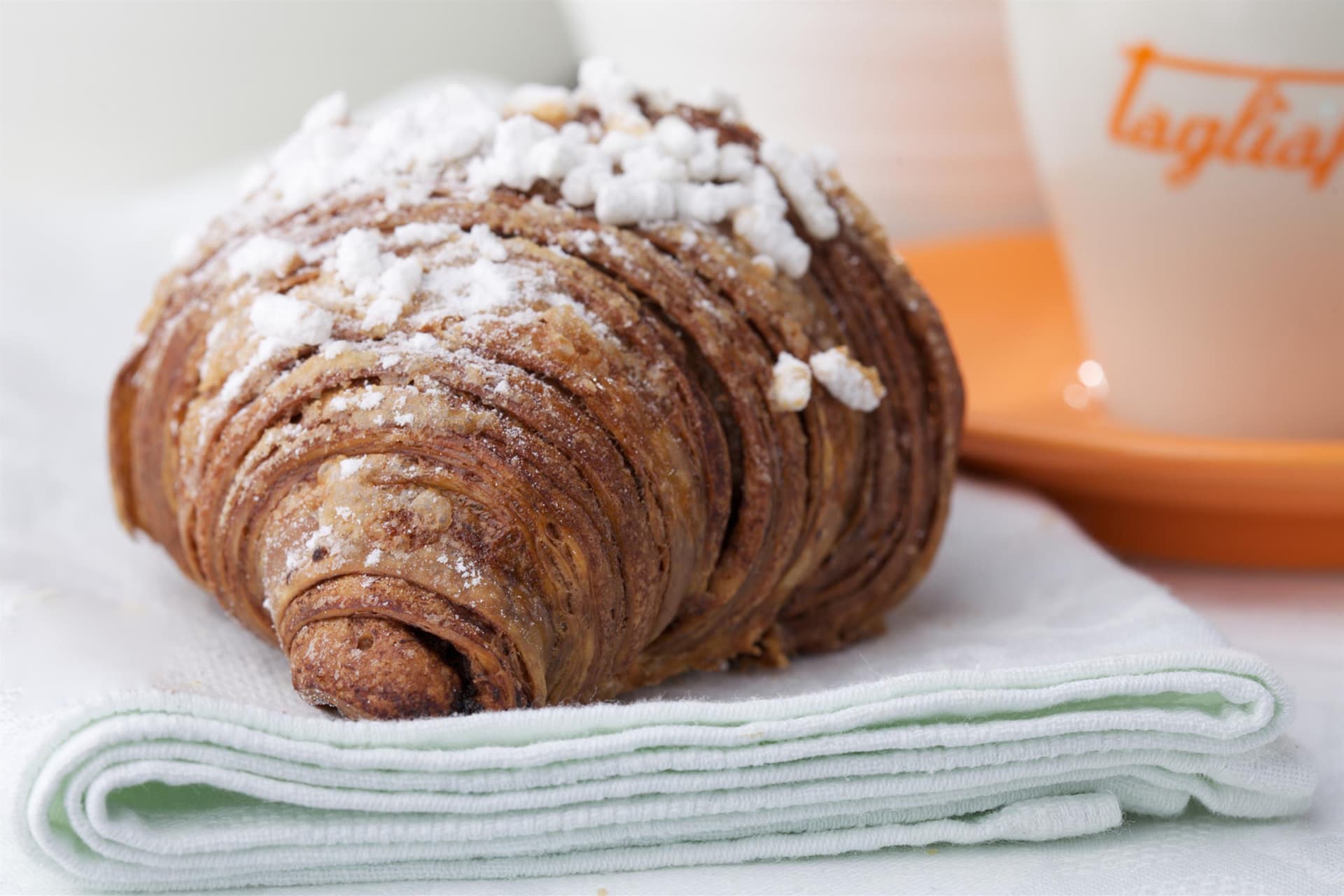 Croissant al cacao